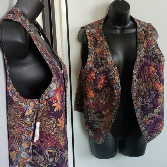 🇨🇦 Gypsy Moth Designs Custom Reversible Vest - Picture 3 of 5